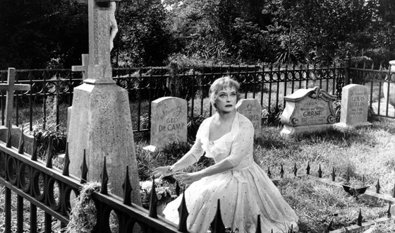 Bette Davis in Hush... Hush, Sweet Charlotte