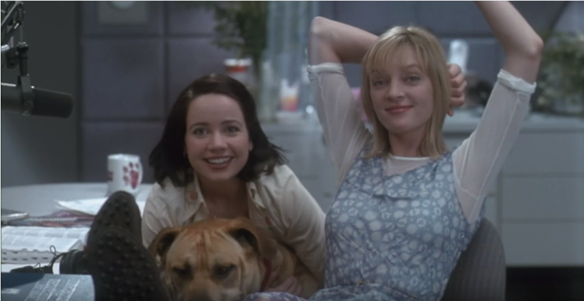Janeane Garofalo & Uma Thurman in The Truth About Cats & Dogs