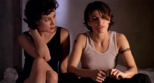 Jennifer Tilly and Gina Gershon in Bound