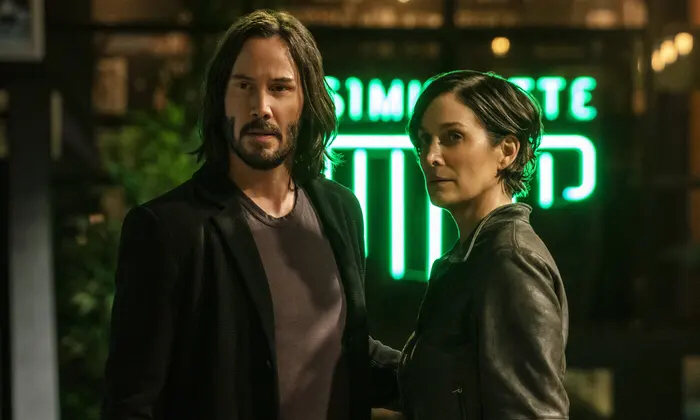 Keanu Reeves & Carrie-Anne Moss in The Matrix Resurrections