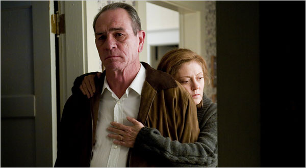 Tommy Lee Jones & Susan Sarandon in In the Valley of Elah