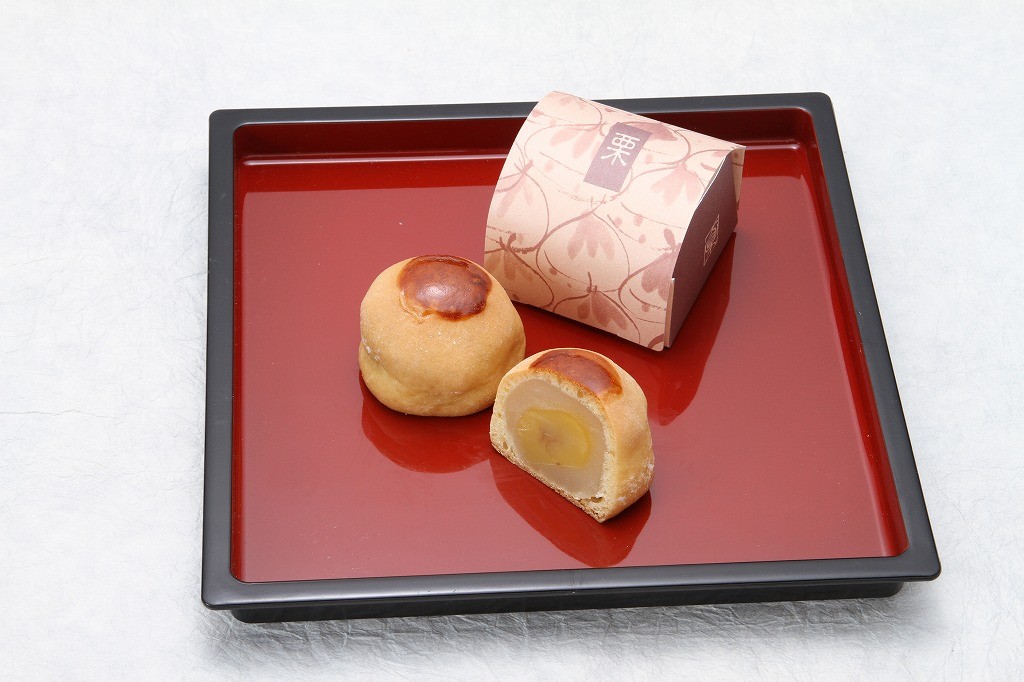 秋にピッタリ大きな栗の栗饅頭