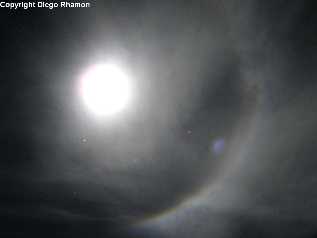 Halo circunscrito visto em João Pessoa, Paraíba, em 20/02/2011.