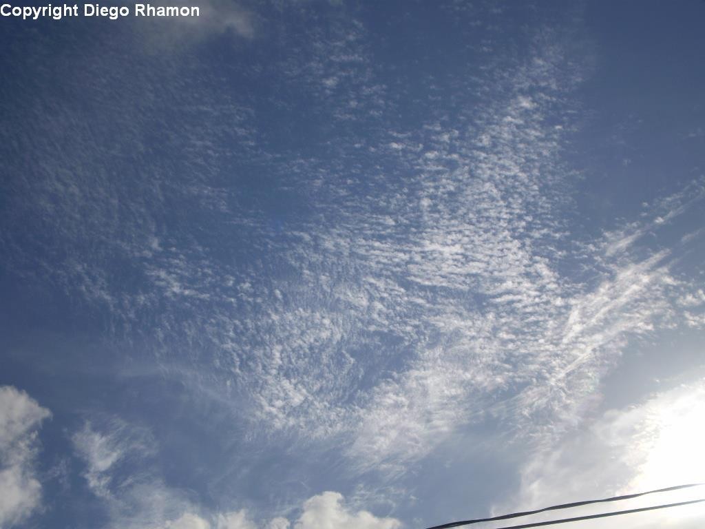 Cirrocumulus castellanus vistas em João Pessoa, Paraíba, em 01/12/2009.