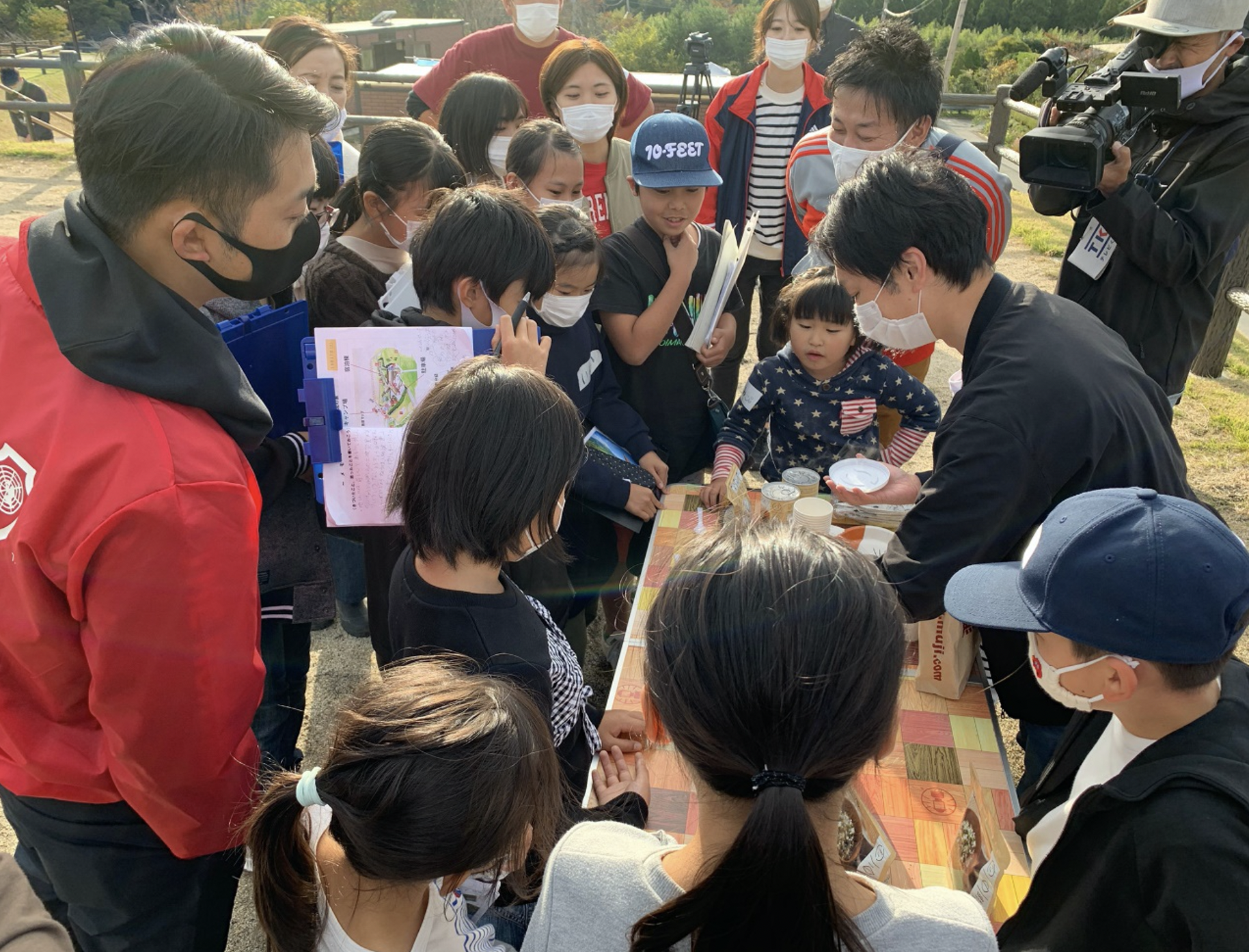 １０月例会行事「来て・見て・学ぶ避難所体験～楽しく学び防災に備えよう～」