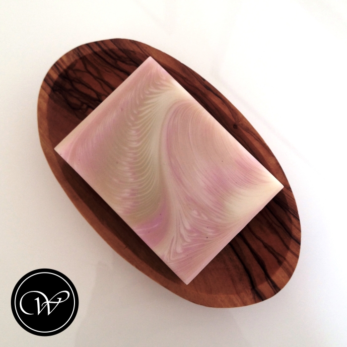 Zigzag Cosmic Wave soap technique (Soap by Fraeulein Winter)