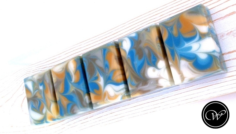 Cold process soap by Fräulein Winter.