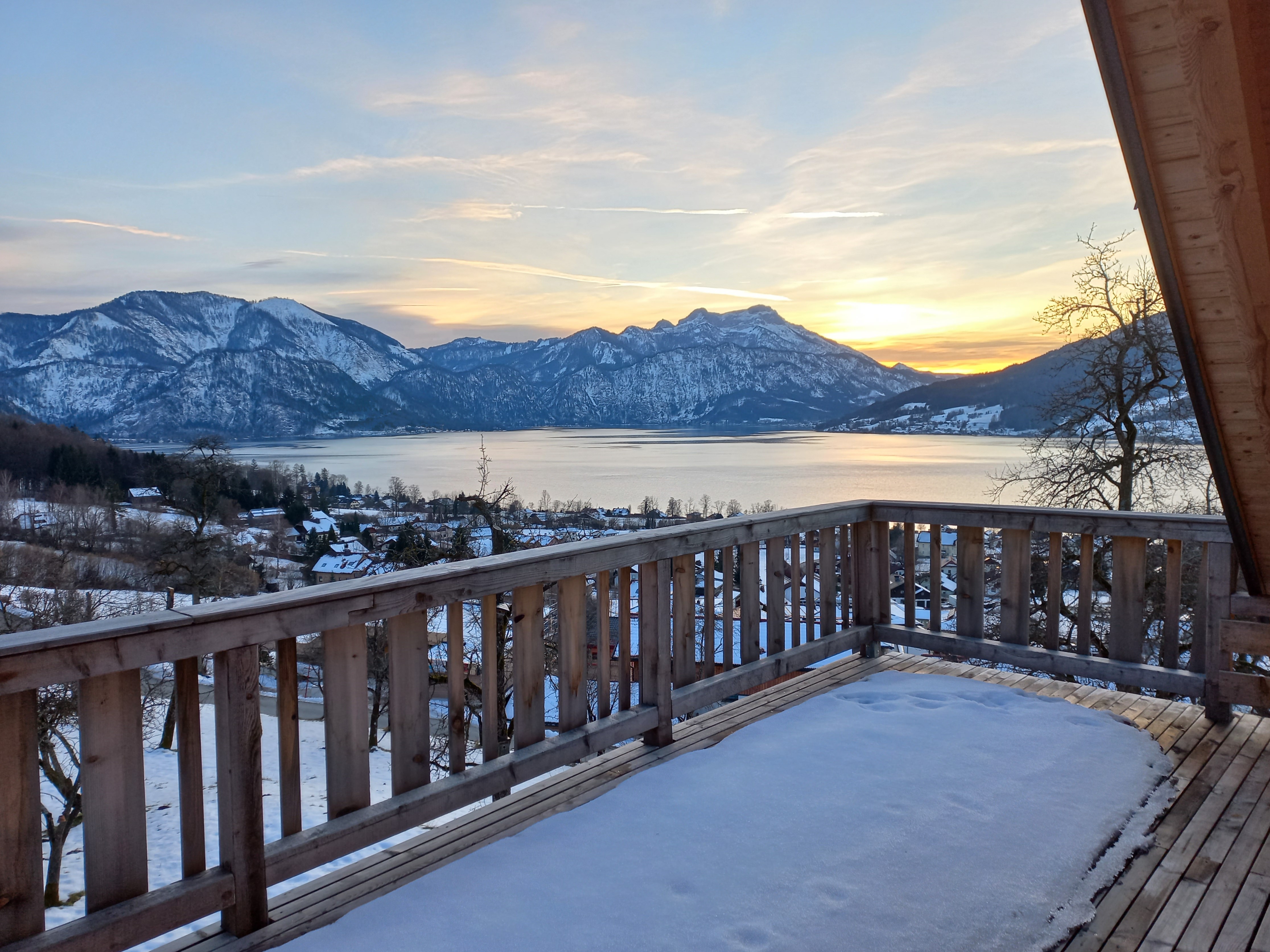 (c) Attersee-chalet.at