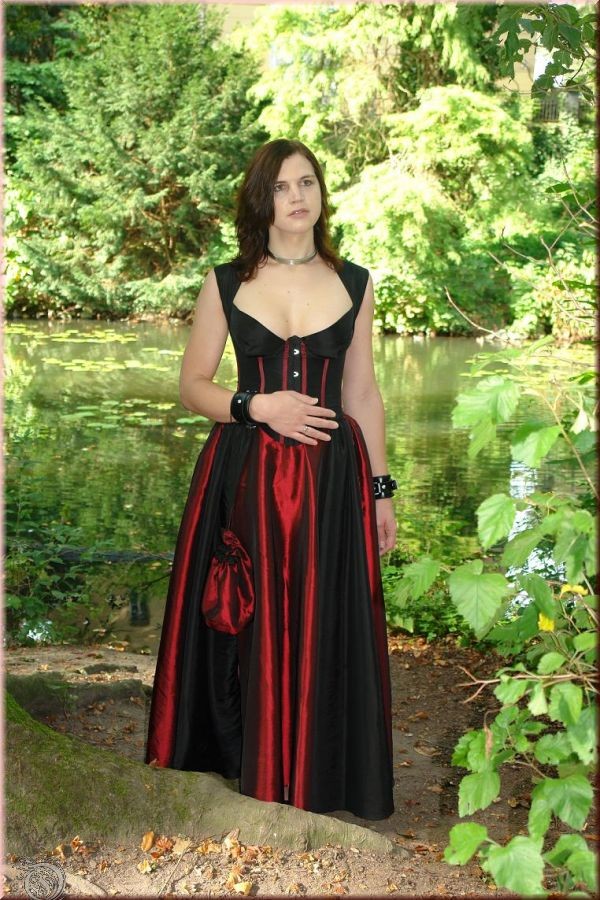 Das Kleid Der O