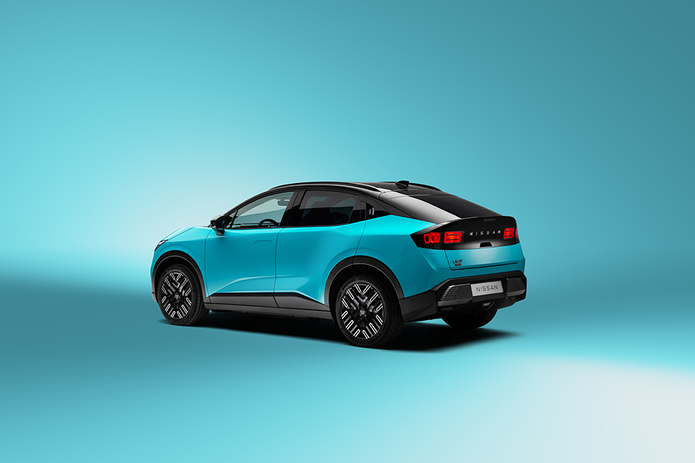 Nissan LEAF 2025