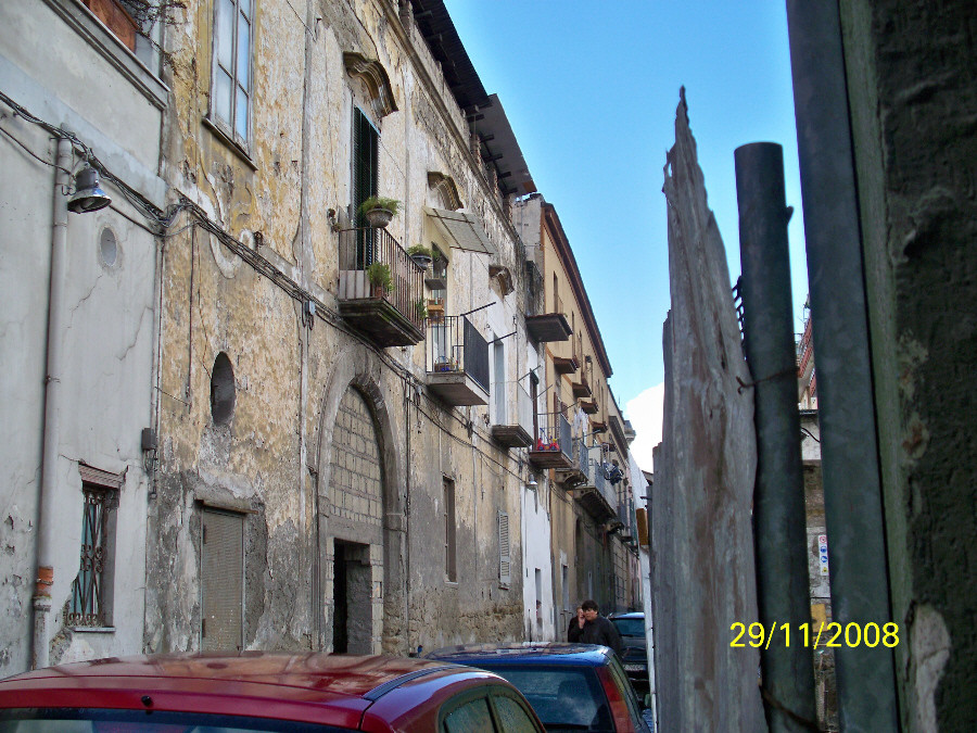 Via C. Maglione - Antico palazzo
