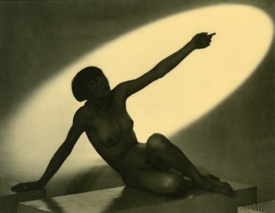 Gesture in oval light, c. 1927/1996