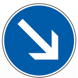 Rechts am Hindernis vorbei