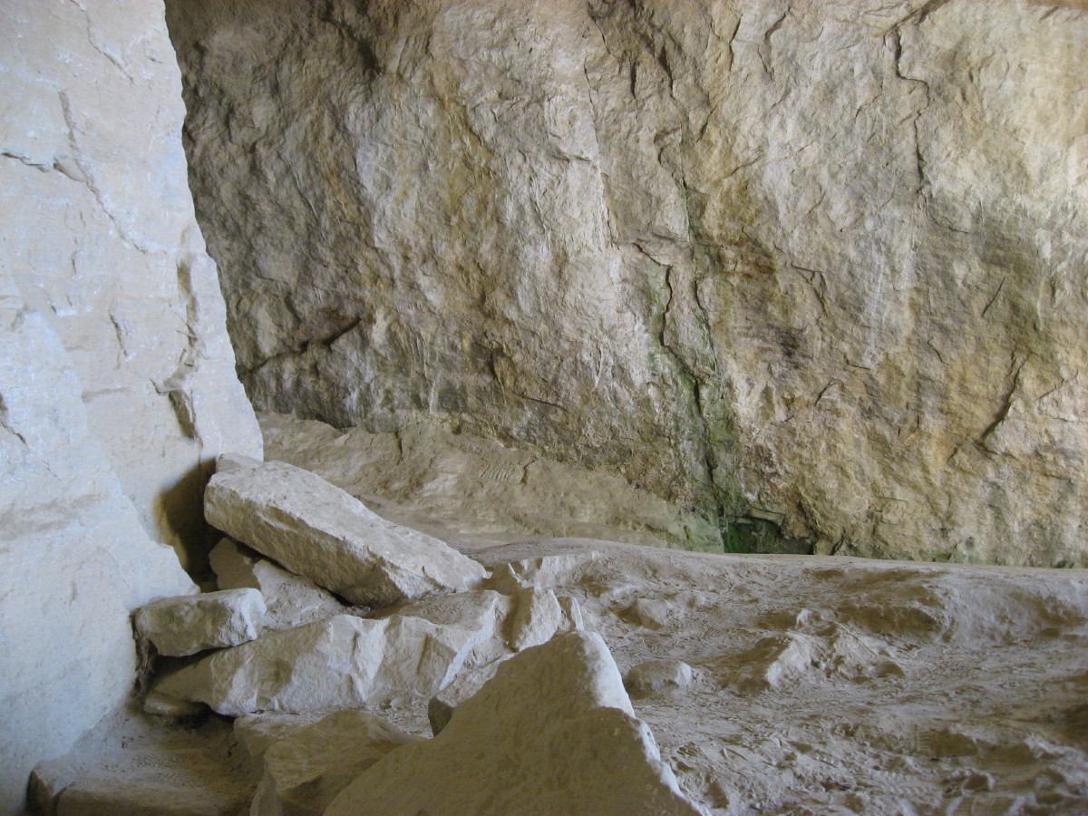 Steine in der Grotte