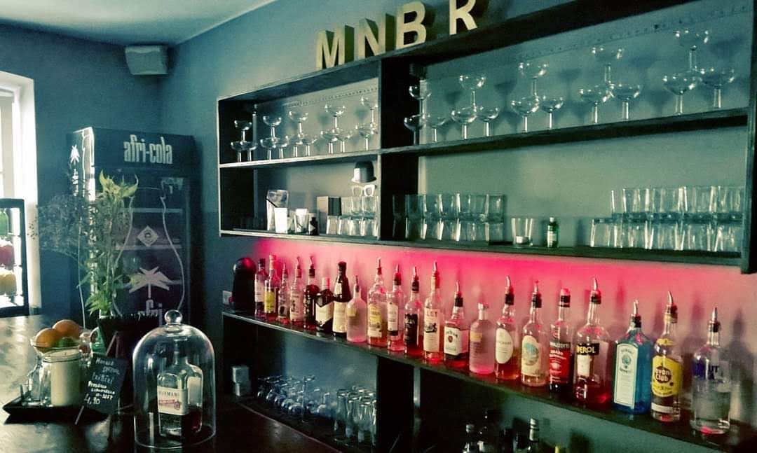 * Was kostet ein Abend in der minibar? *