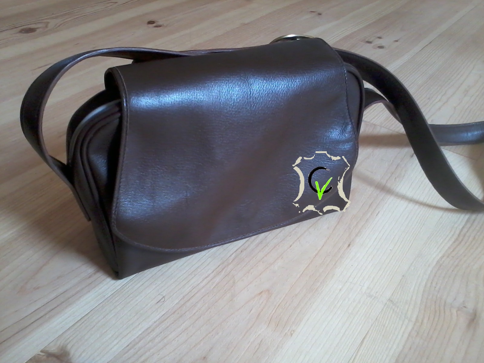 sac à main en cuir brun doublé mouton gris