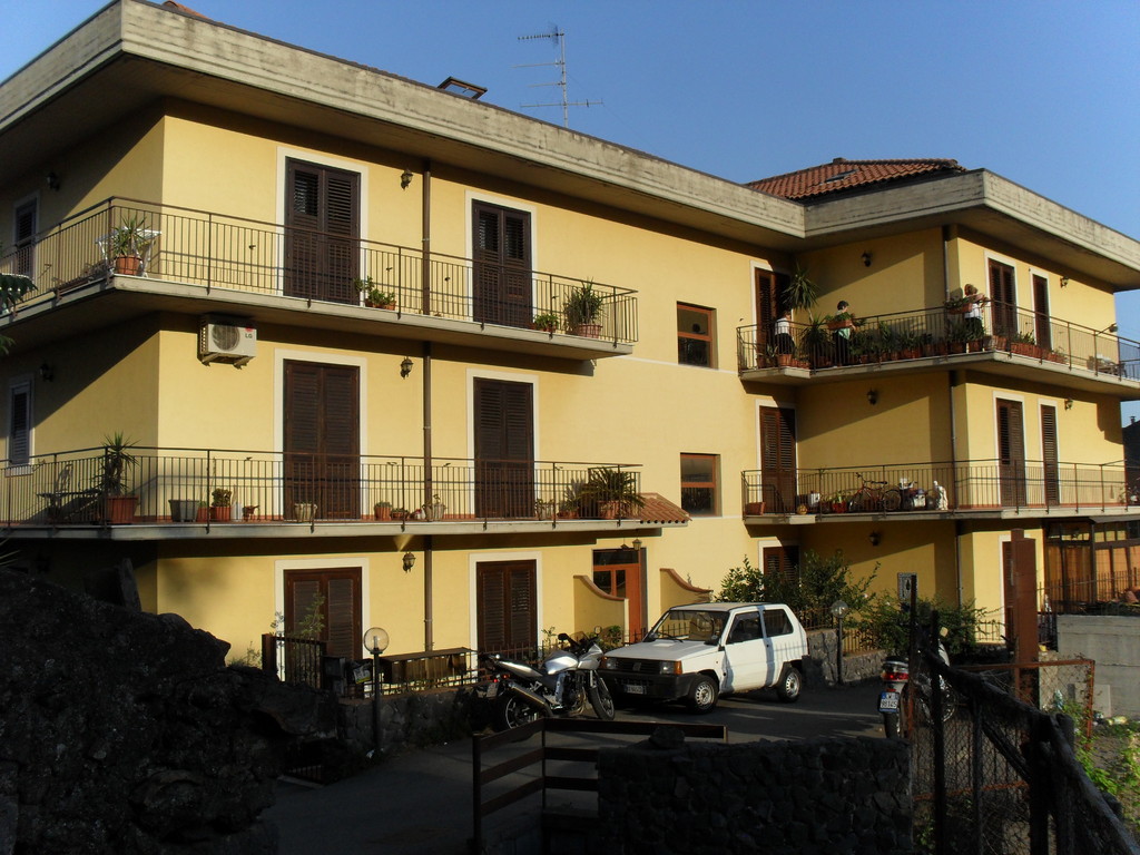 APPARTAMENTI, VIA TOMARCHIO - LINERA (FRAZ. S.VENERINA)