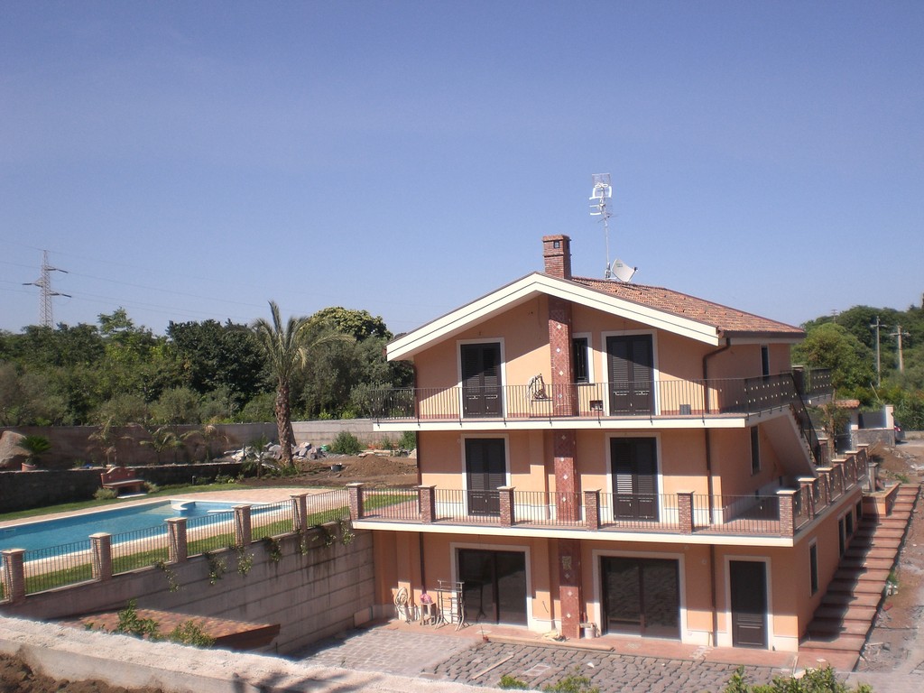 VILLA SINGOLA - ACI CATENA