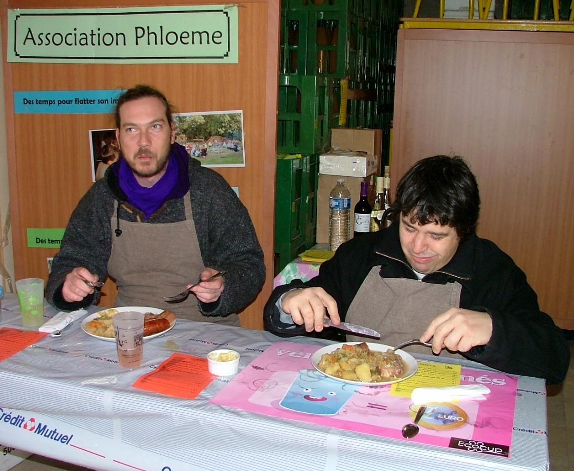 Pause déjeuner pour Fred et Cyril de la buvette