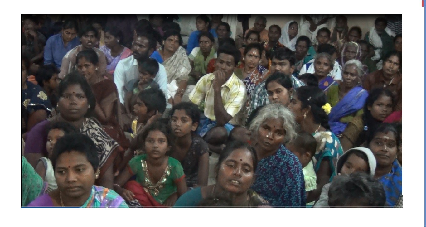 Réunion des habitants du village dalit Paramankeni