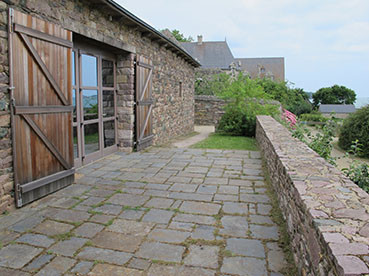 Terrasse de la salle de la Pomme. Photo Marie-Astrid Bailly-Maître