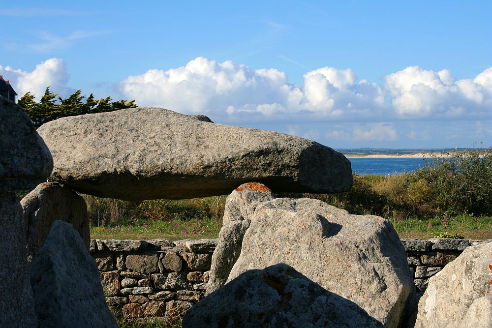 Mégalithe à Penmarch  (© photo Guilliams laurent)