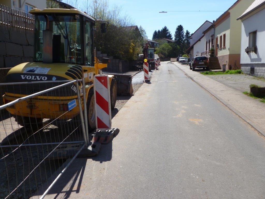 Fürth, Grabenarbeiten mit Teilfertigstellung, Auf der Steige 