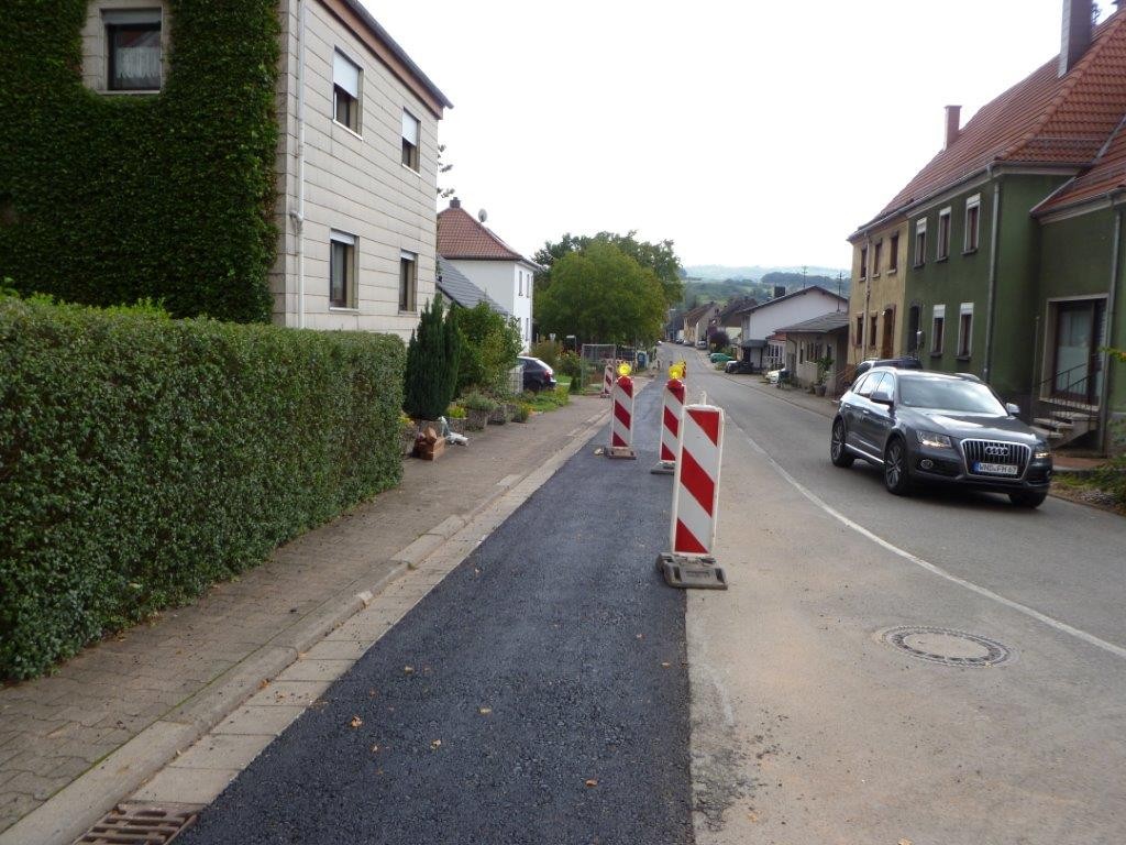 Fürth, Kreuzungsbereich Dörrenbacher- Schlustraße, Teilfertigstellung