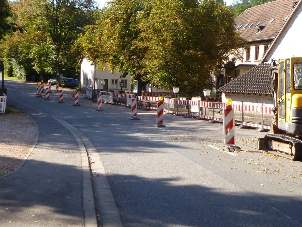 Fürth, Brückenstarße, Tiefbau mit Rohrverlegung, Werns Mühle 