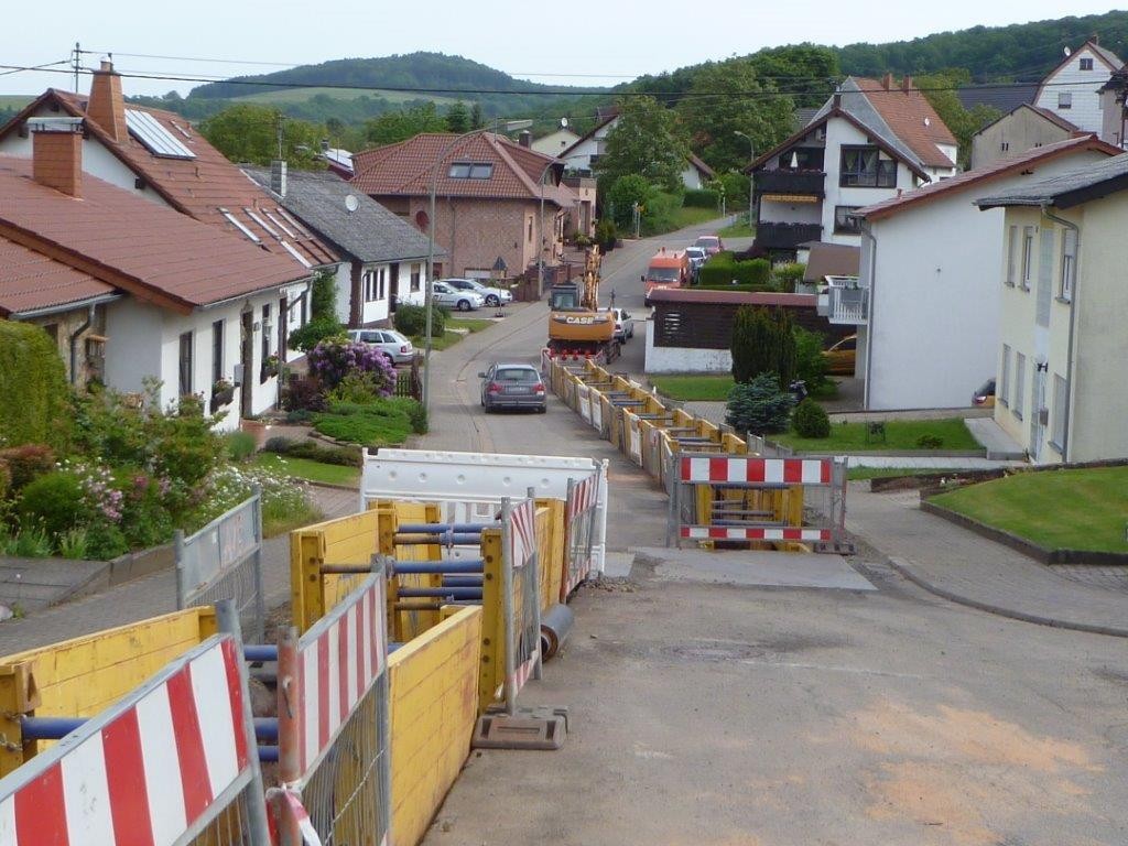 Dörrenbach, Zum Tal, Tiefbauarbeiten mit Rohrverlegung 