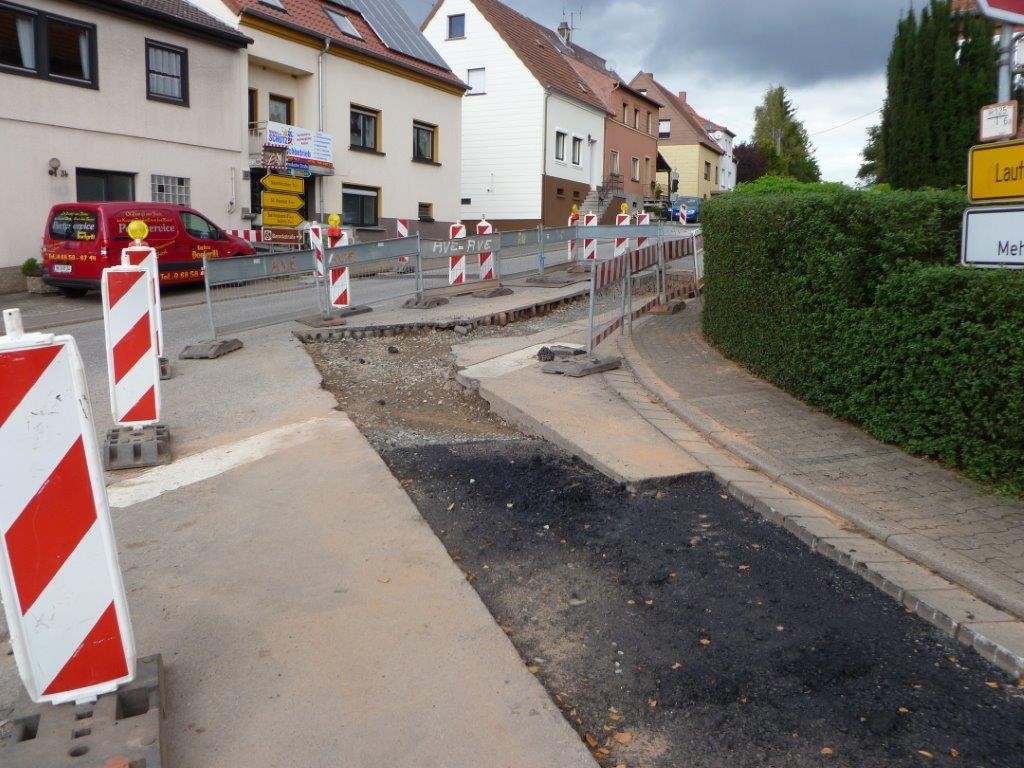 Fürth, Kreuzungsbereich Dörrenbacher- Schlustraße, Teilfertigstellung