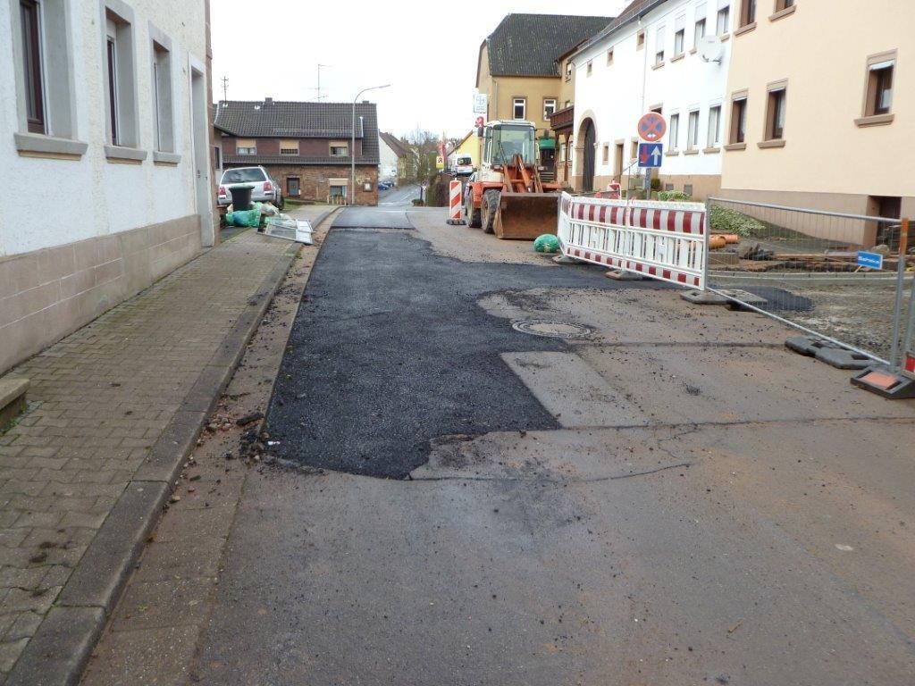 Fürth, Teilfertigstellung Dorfstraße