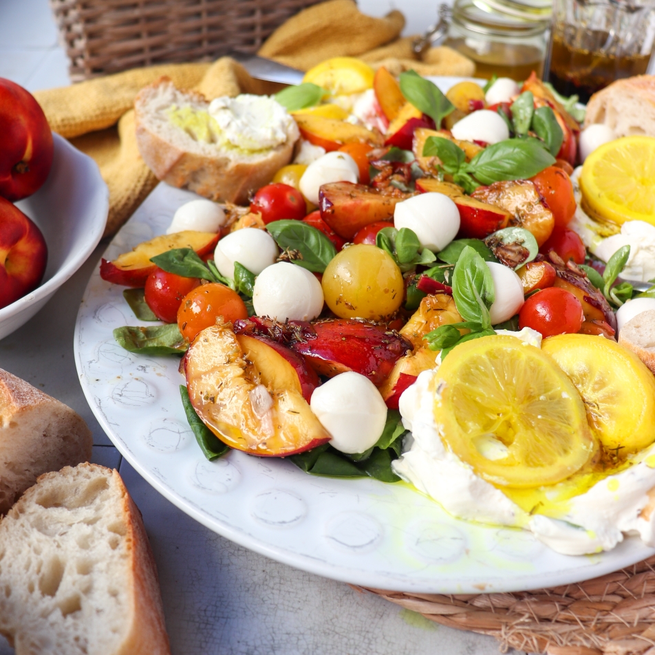 Tomaten - Nektarinen Salat mit würziger Honigvinaigrette