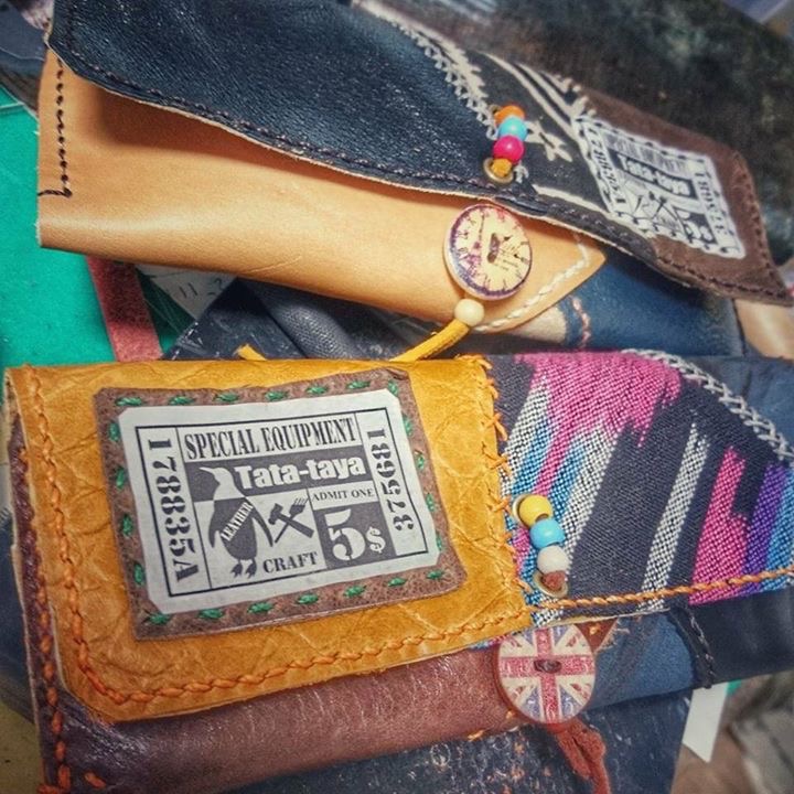 handmade glasses case multi pouch leather and ethnic textile materials ハンドメイドポーチ メガネケース 革 民族織物