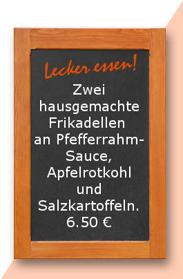 Mittagstisch am Dienstag den 04.04.2017. Zwei hausgemachte Frikadellen an Pfefferrahmsauce, Apfelrotkohl und Salzkartoffeln.