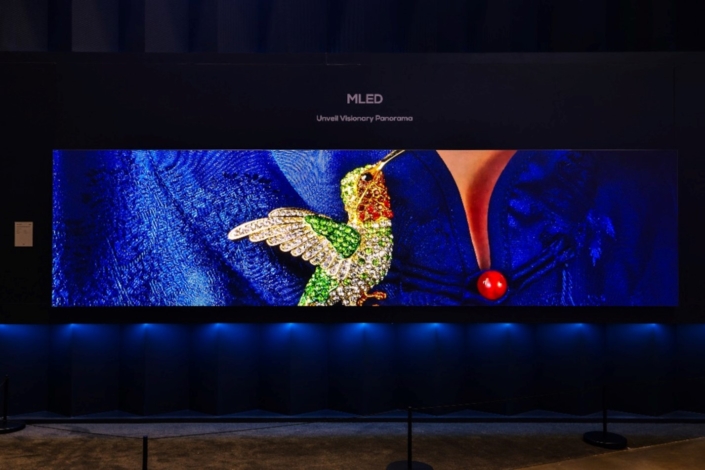 98% DCI-P3色再現率と120Hzのリフレッシュレートをサポートする219インチ超大型マイクロLEDディスプレイ (出典：TCL CSOT)