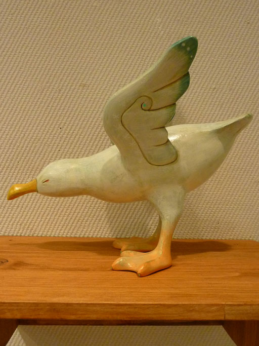 向かい風　2011　桐塑　アクリル着彩