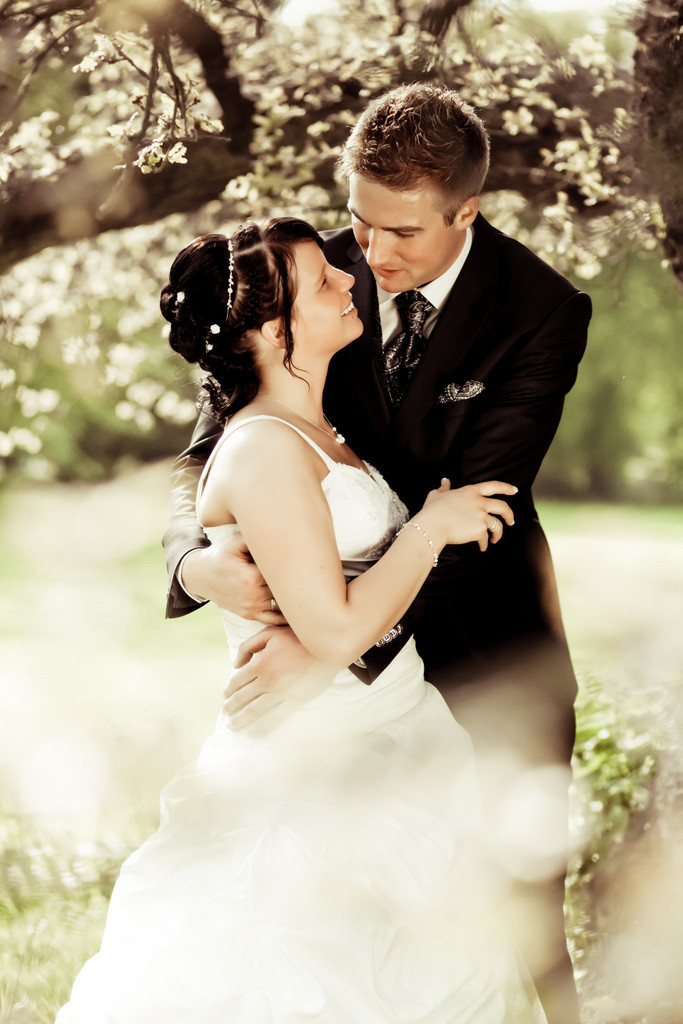 Kathrin Julius Hochzeit In Augsburg Vintage Im Park Und