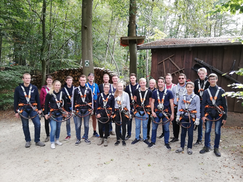 Jugendgruppe im Kletterwald