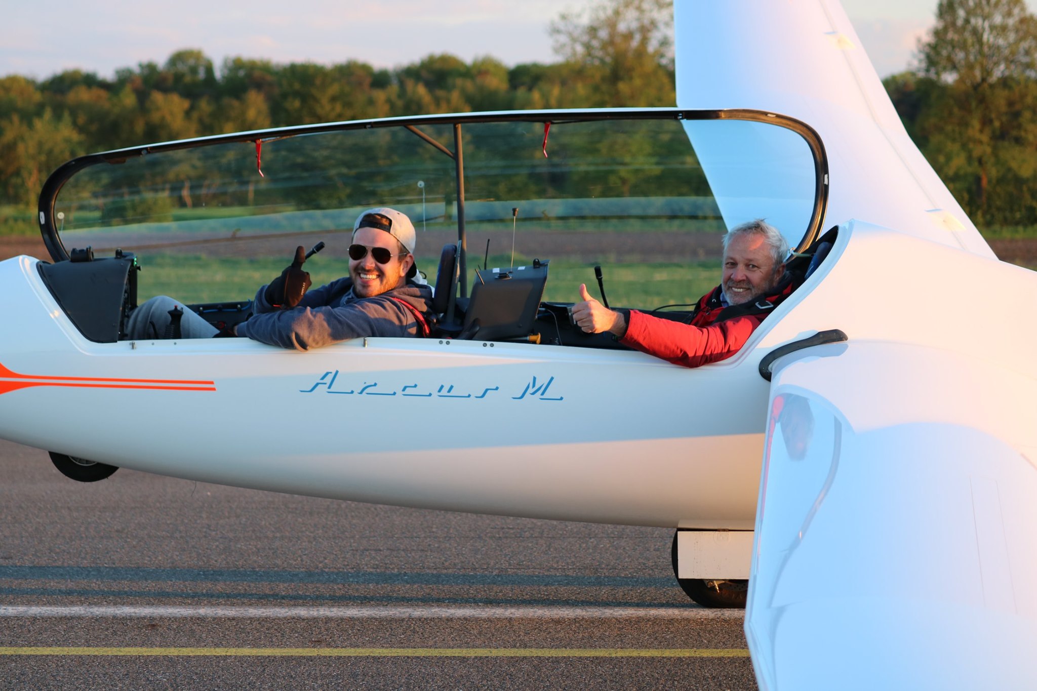 Flug 1: Max und Bernd