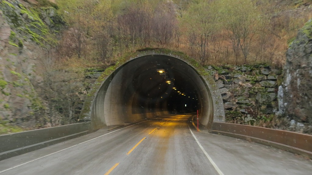 6 km Tunnel...wir verlassen die Lofoten