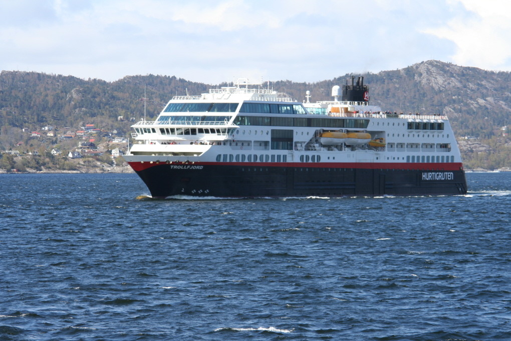 MS Trollfjord