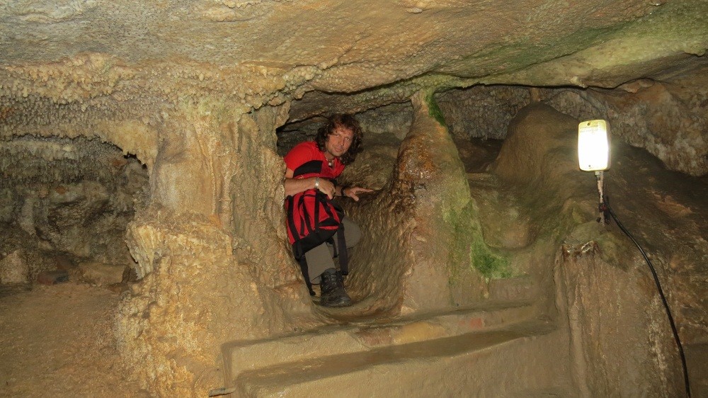 Adventure-Tour durch das Höhlensystem...