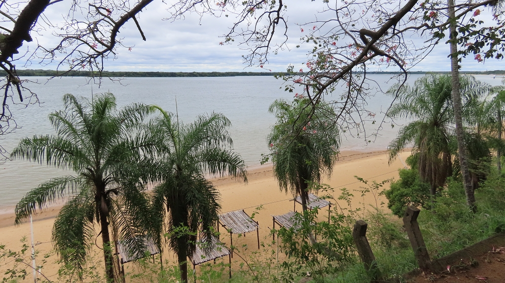 Playa in Ituzingo am Rio Paraná
