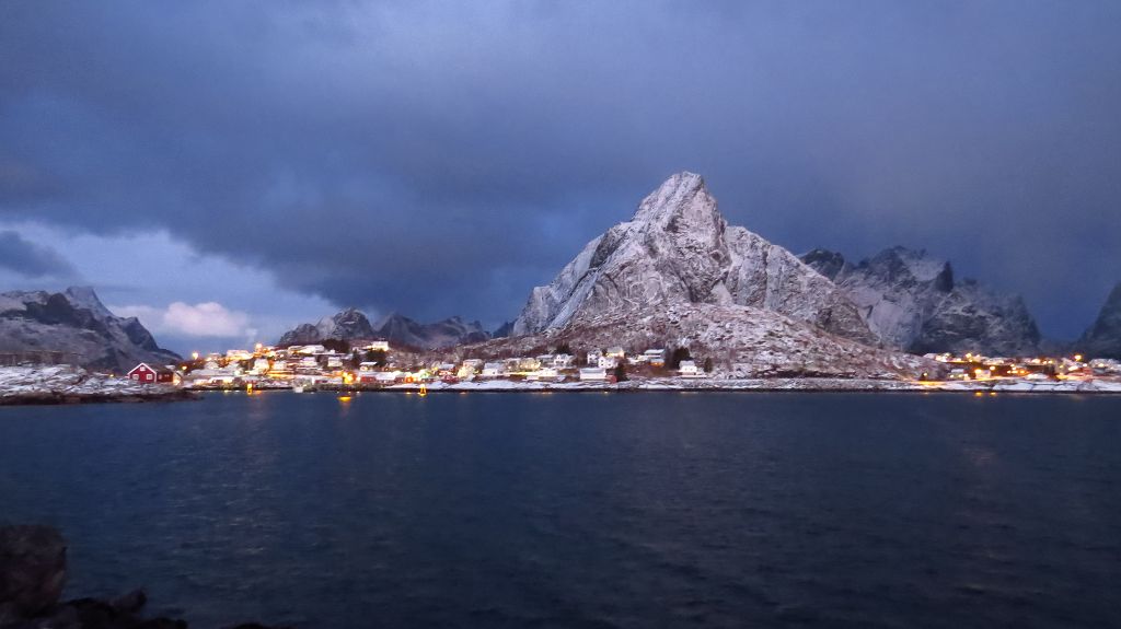 Abendstimmung in Reine. Sonnenuntergang  13:32 Uhr