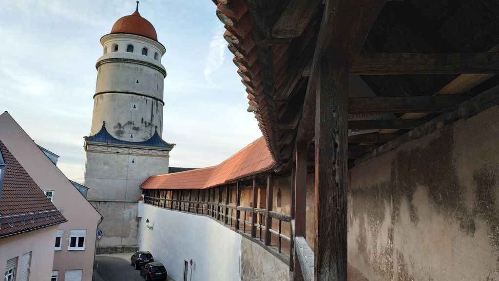 Nördlingen mit Stadtmauer