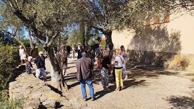 Unsere Gruppe bei der Ankunft am Museum