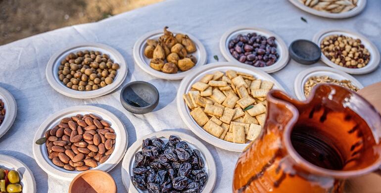 Iberische Speisetafel. Quelle: MAC, Ullastret