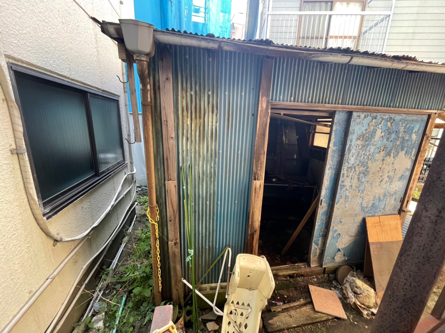 倉庫外観２