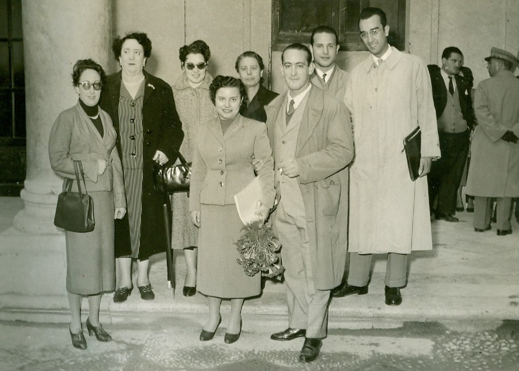 1953- Università di Palermo, laurea di Elina Siggia in Sensales (al centro), Franca Sensales, Irene Sensales, (Tatiana?,Grazia Siggia, Aldo Sensales, Elio Siggia